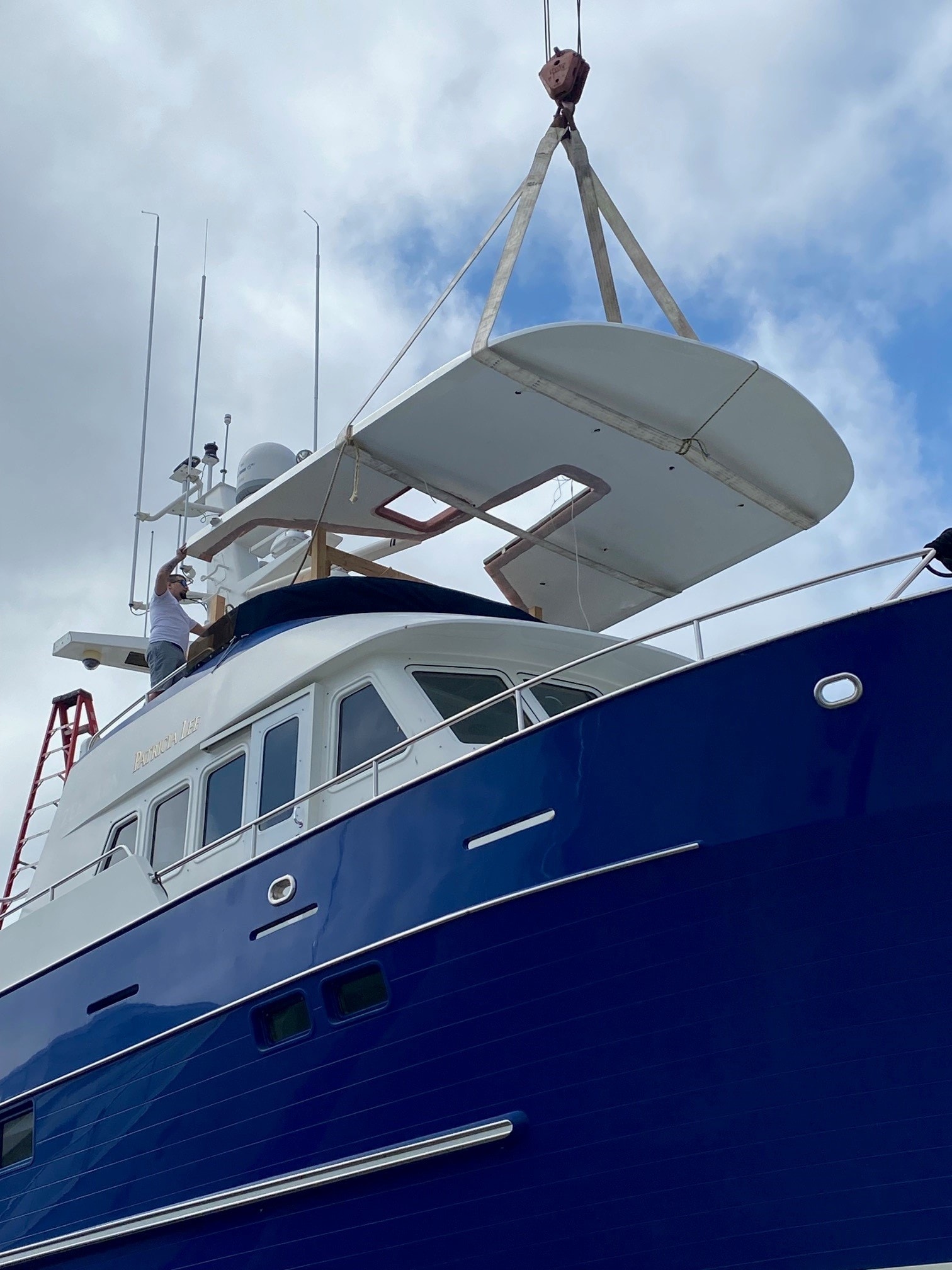 Catamaran haulout at North Harbor Diesel